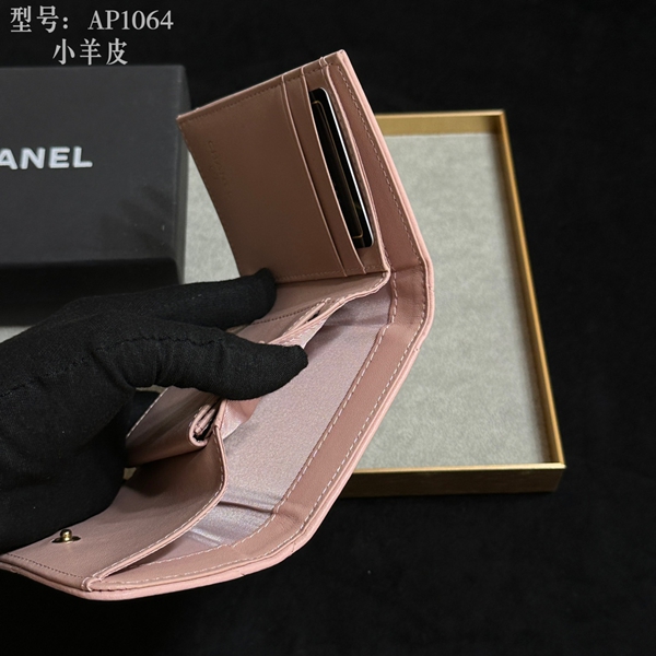 コピーシャネル激安財布着用イメージ